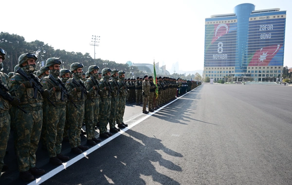 Bakıdakı hərbi paradda 5 mindən çox şəxsi heyət iştirak edib