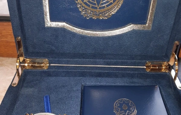 Firad Əliyev təltif edildi