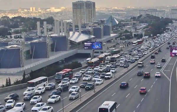 Bakıda bu yollarda nəqliyyatın sıxlığı müşahidə olunur
