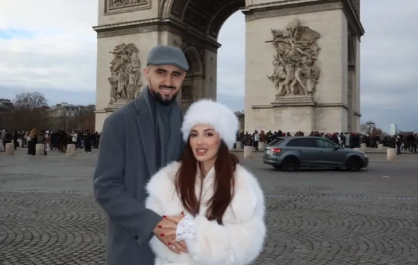 "Qarabağ"ın ulduzu bloqer xanımı ilə Parisdə