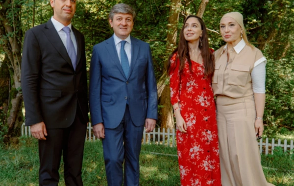 Leyla Əliyeva Qəbələdə fərdi sərginin açılışında və ağacəkmə aksiyasında iştirak edib