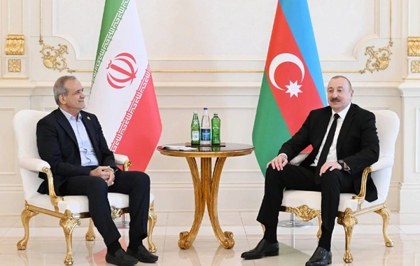 Prezident İlham Əliyev Məsud Pezeşkiana zəng edib