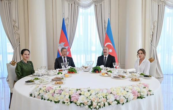 Prezident İlham Əliyevin adından Kamboca Baş nazirinin şərəfinə rəsmi nahar verilib