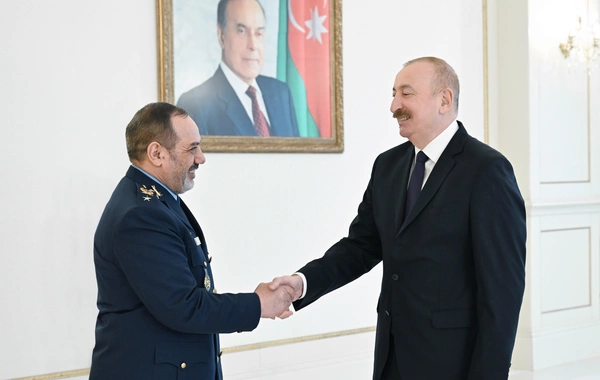 İlham Əliyev İranın müdafiə və silahlı qüvvələrə dəstək nazirini qəbul edib