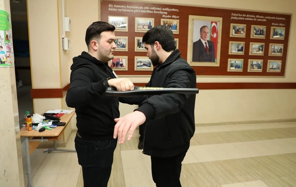 На выпускном экзамене у четырех учащихся обнаружены мобильные телефоны