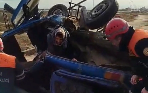 Bakıda marşrut avtobusu ağır qəzaya düşdü - 2 ÖLÜ, 9 YARALI