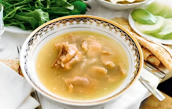 46 yaşlı model gənc görünməyə görə xaşa borclu olduğunu bildirib