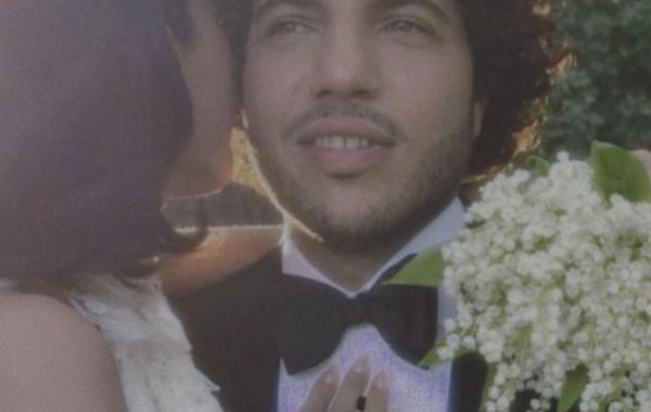 Selena Qomez və Benni Blanko evləndi