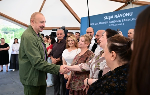 Президент ознакомился с работами, проведенными в селе Кичик Галадереси, и встретился с его жителями