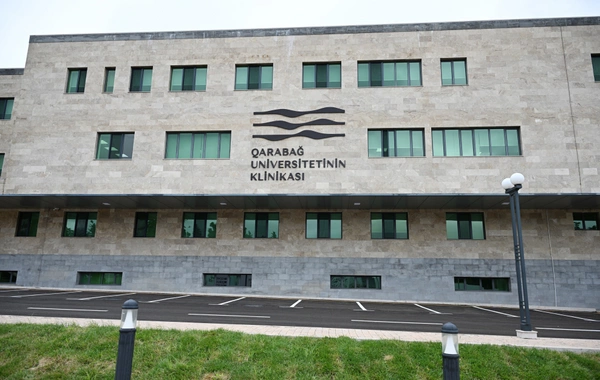 İlham Əliyev Qarabağ Universitetinin Klinikası binasının açılışında iştirak edib