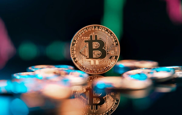 80 min Bitkoinin sahibi 4 milyard dolları birjalara çıxarıb