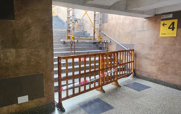 ВНИМАНИЮ граждан: в Баку закрыт один из выходов станции метро