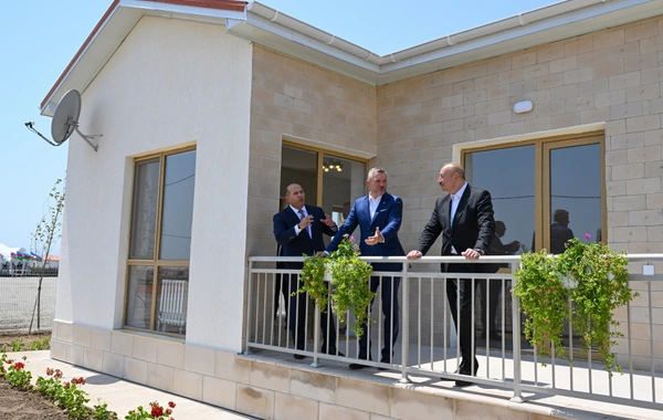 Azərbaycan və Slovakiya prezidentləri Ağdamın Baş Qərvənd kəndində görülən işlərlə tanış olublar