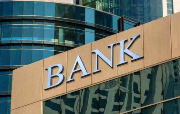 Tanınmış aktyor bankda işləyən gəlininə bu səbəbdən bahalı avtomobil alıb