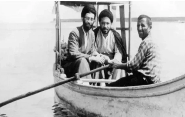 Xameneinin əvvəllər yayımlanmayan fotoları üzə çıxdı