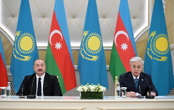 Azərbaycan və Qazaxıstan prezidentləri mətbuata bəyanatlarla çıxış ediblər