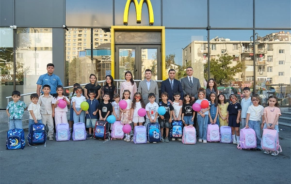 McDonalds Azərbaycan ölkə üzrə şəhid ailələrinin birinci sinif şagirdlərini məktəb ləvazimatları ilə təmin etdi