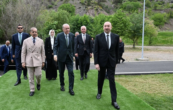 İlham Əliyevin sosial şəbəkə hesablarında Laçına səfərindən görüntülər paylaşılıb