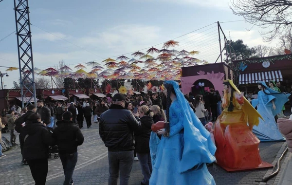 Bakı bulvarı baharı fərqli ab-havada qarşılayır