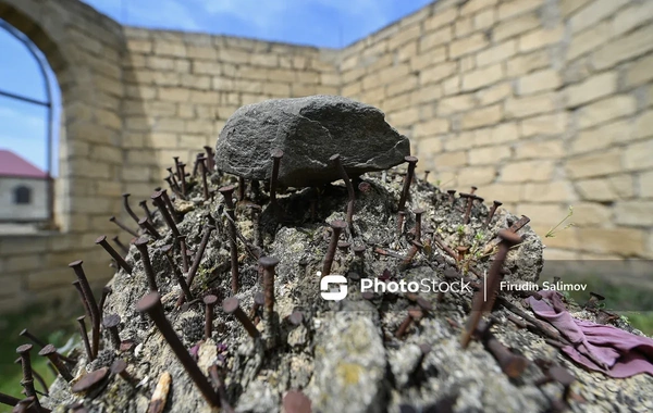 Gözümüzü açandan qayaya mismar vurublar - Stalinin də baş çəkdiyi məkanda arzular çin olur?