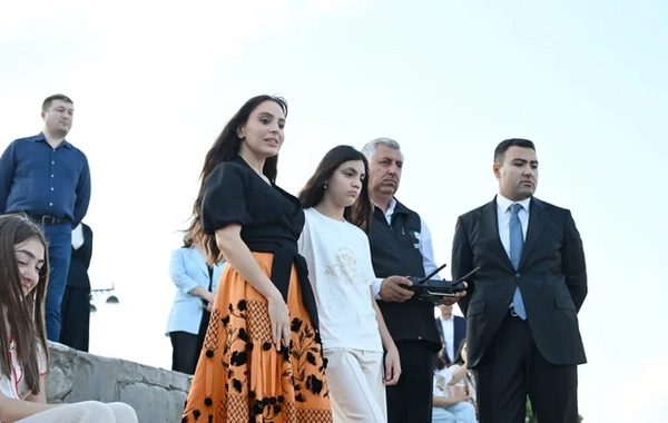 Leyla və Arzu Əliyevalar Dənizkənarı Milli Parkda açılış və təqdimat mərasimlərində iştirak ediblər