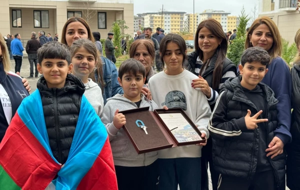 Böyük Qayıdış: 78 ailənin Vətən həsrəti sona yetdi - Açarlar təqdim olundu