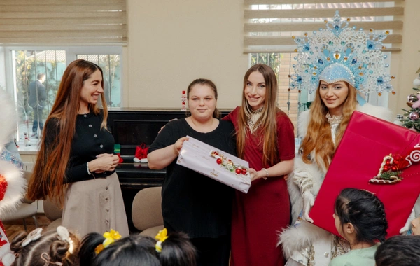 Leyla Əliyeva, Arzu Əliyeva və Alyona Əliyeva "Təmiz Dünya" sığınacağındakı uşaqların bayram sevincinə şərik olublar