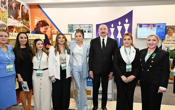 İlham Əliyev 19-cu "Caspian Agro Week" və 31-ci "InterFood Azerbaijan" sərgiləri ilə tanış olub