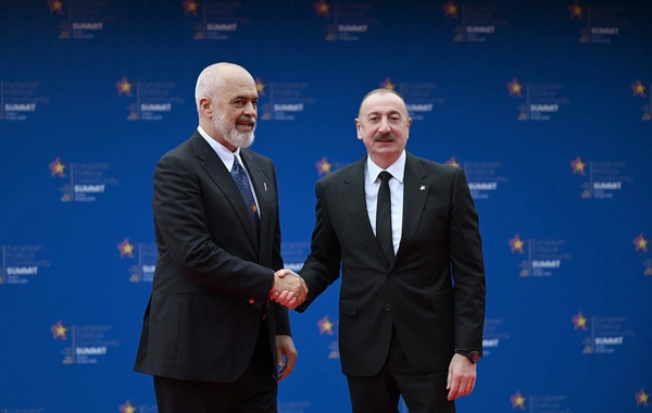 İlham Əliyev Avropa Siyasi Birliyinin sammitinin açılış mərasimində iştirak edib
