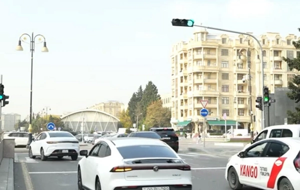 Bakıda Xoyski–Koroğlu Rəhimov kəsişməsində yeni işıqforlar quraşdırıldı