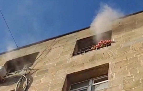 Bakıda yataqxanada YANĞIN - 3 nəfər təxliyə edilib