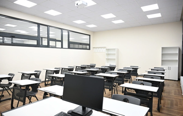 Prezident Qarabağ Universitetinin Biznes və iqtisadiyyat fakültəsinin binasının açılışında iştirak edib