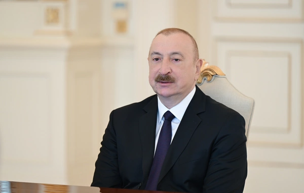 İlham Əliyev İslam İnkişaf Bankı Qrupunun sədrinin başçılıq etdiyi nümayəndə heyətini qəbul edib