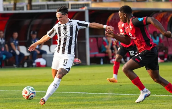 Neftçi qələbə sayında Qarabağa yaxınlaşdı
