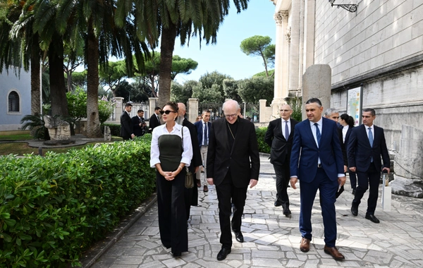 Mehriban Əliyeva Vatikanda Müqəddəs Pavel Bazilikasında həyata keçirilən bərpa işləri ilə tanış olub