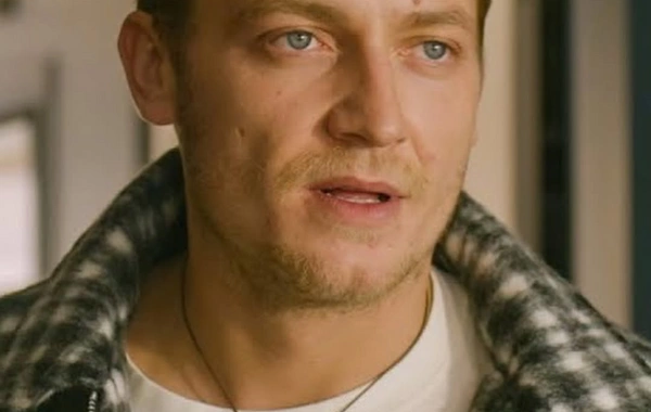 Məşhur serialın çəkilişləri zamanı sevgili olan cütlük ayrıldı