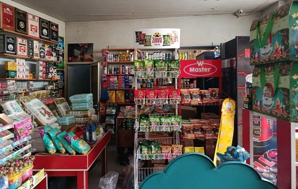 Marketdə vaxtı keçmiş məhsullar aşkarlandı - FOTOLAR