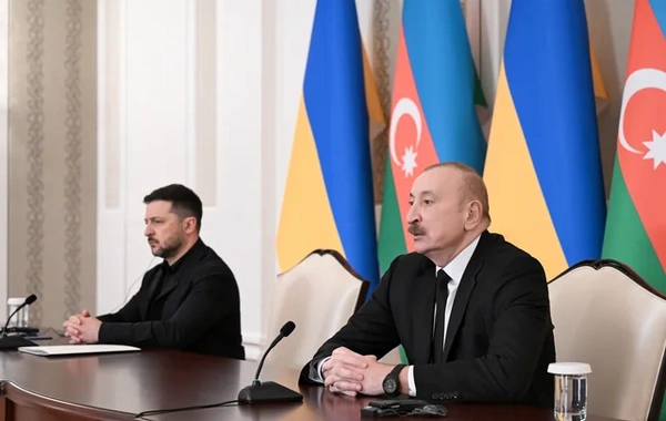 Президенты Азербайджана и Украины выступили с заявлениями для прессы - ФОТО