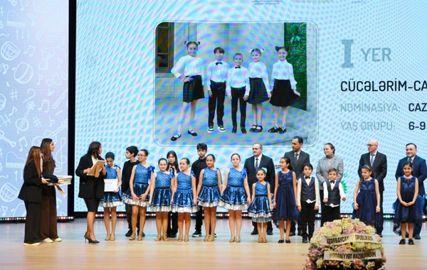 Leyla Əliyeva və Alyona Əliyeva  mükafatlandırma mərasimində iştirak ediblər