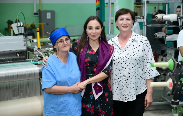 Leyla Əliyeva "Azəripək" ASC-nin fəaliyyəti ilə yaxından tanış olub