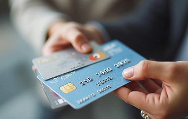 Dələduzların yeni üsulu: Kartınıza pul köçürüb sizi tələyə salırlar