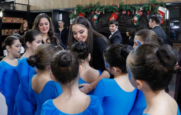 SOCAR-ın dəstəyi ilə hazırlanmış Qara qızılın sirri adlı kitabın təqdimatı keçirilib