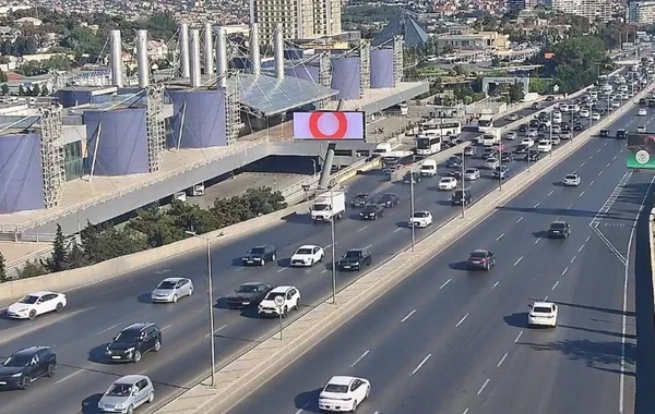 Bakının bir sıra yollarında tıxac yaranıb