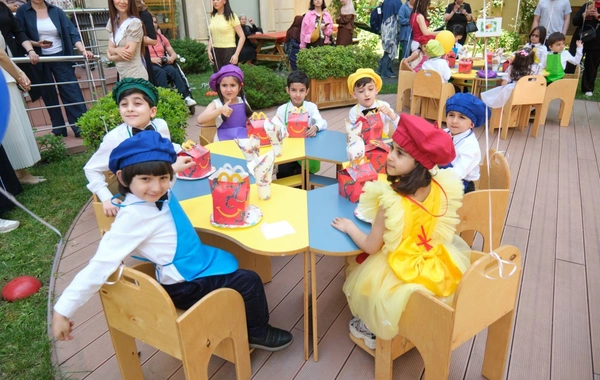 "McDonald"s Azərbaycan" "Uşaqların Sağlam Gələcəyi" mərkəzinə tibbi avadanlıq təqdim edib