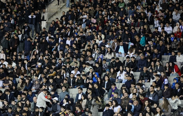 Qarabağ Neftçi ilə oyunda azarkeşlərin davranışına görə 8000 manat cərimələnib