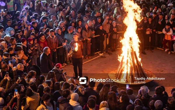 Qədim divarlar arasında bayram ruhu - İçərişəhərdə möhtəşəm Novruz şənliyi