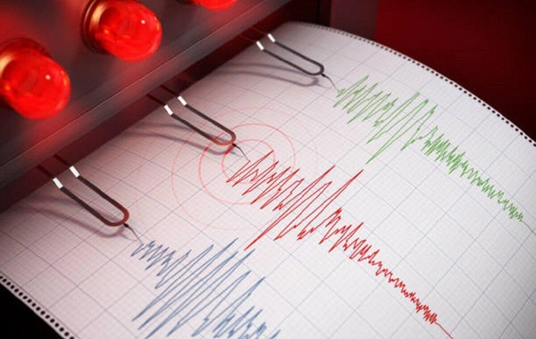 İranda ard-arda üç zəlzələ baş verib
