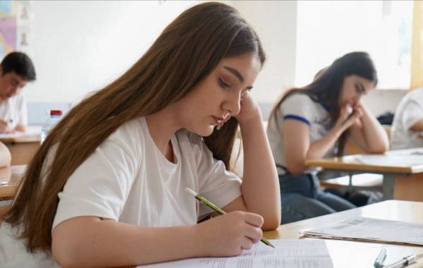 Aşağı keçid balları MÜZAKİRƏ EDİLDİ