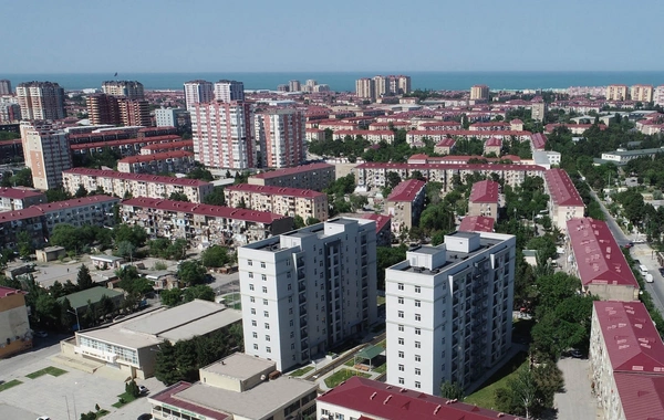 Pulsuz evlərin verilməsi 2030-cu ilədək davam etdiriləcək - Sərəncam kimlərə şamil olunur?