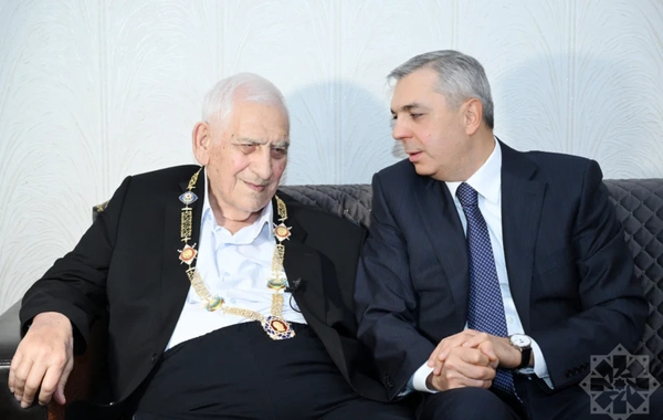 Xalq şairi Nəriman Həsənzadəyə "Heydər Əliyev" ordeni təqdim edilib